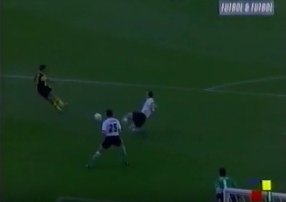 Gol de Esnaider al Rácing de Santander