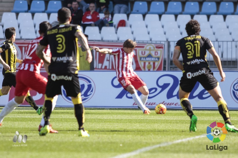 Almería 2 - 1 Real Zaragoza | Crónica