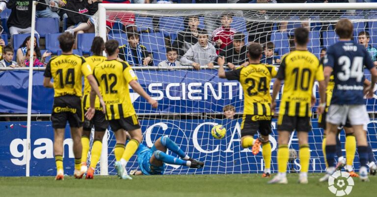 R Oviedo 2 – 1 Real Zaragoza | Crónica
